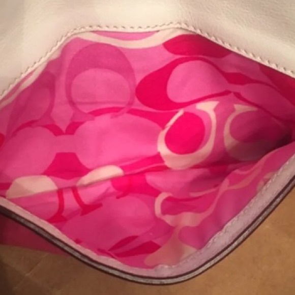 Coach white flower bucket strawWristlet wallet SET - Picture 8 of 8